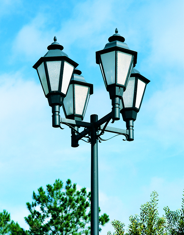 Manor 6134BP-BLK-OA 4 head post top fixture