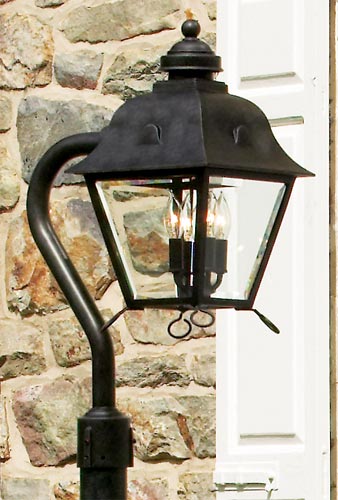 Jefferson Signature-B5739-BLK-CBG-C4 post top fixture