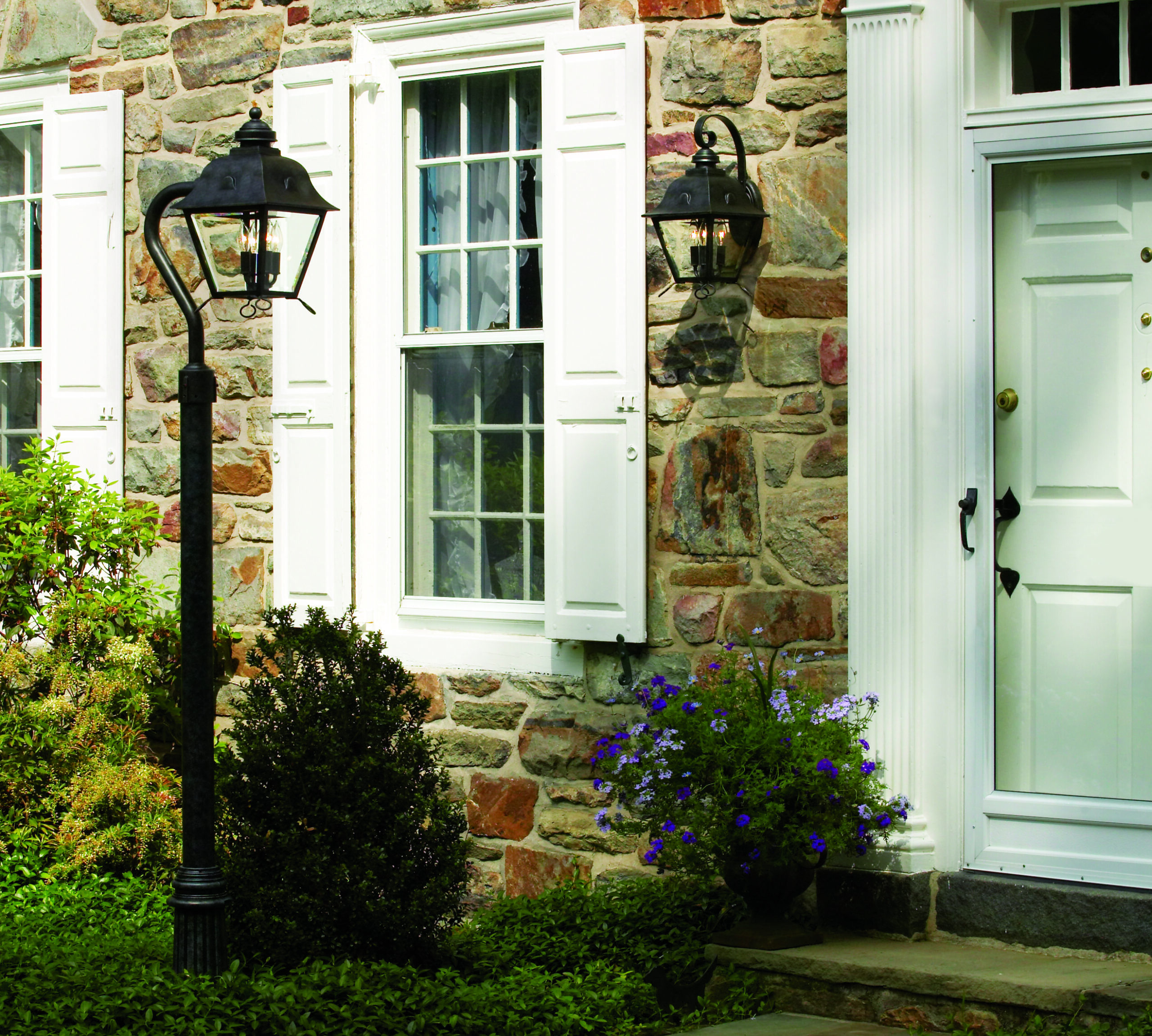 Jefferson Signature post top and wall mount fixtures
